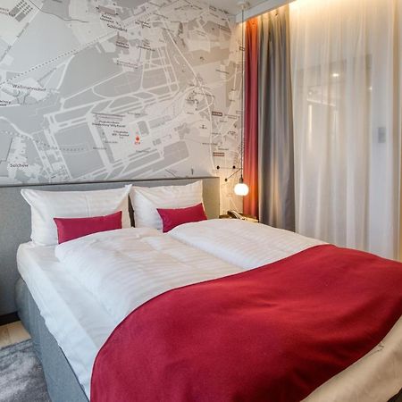 Intercityhotel Berlin Airport Ber Terminal 1 & 2 Schoenefeld Exterior photo Room in the hotel