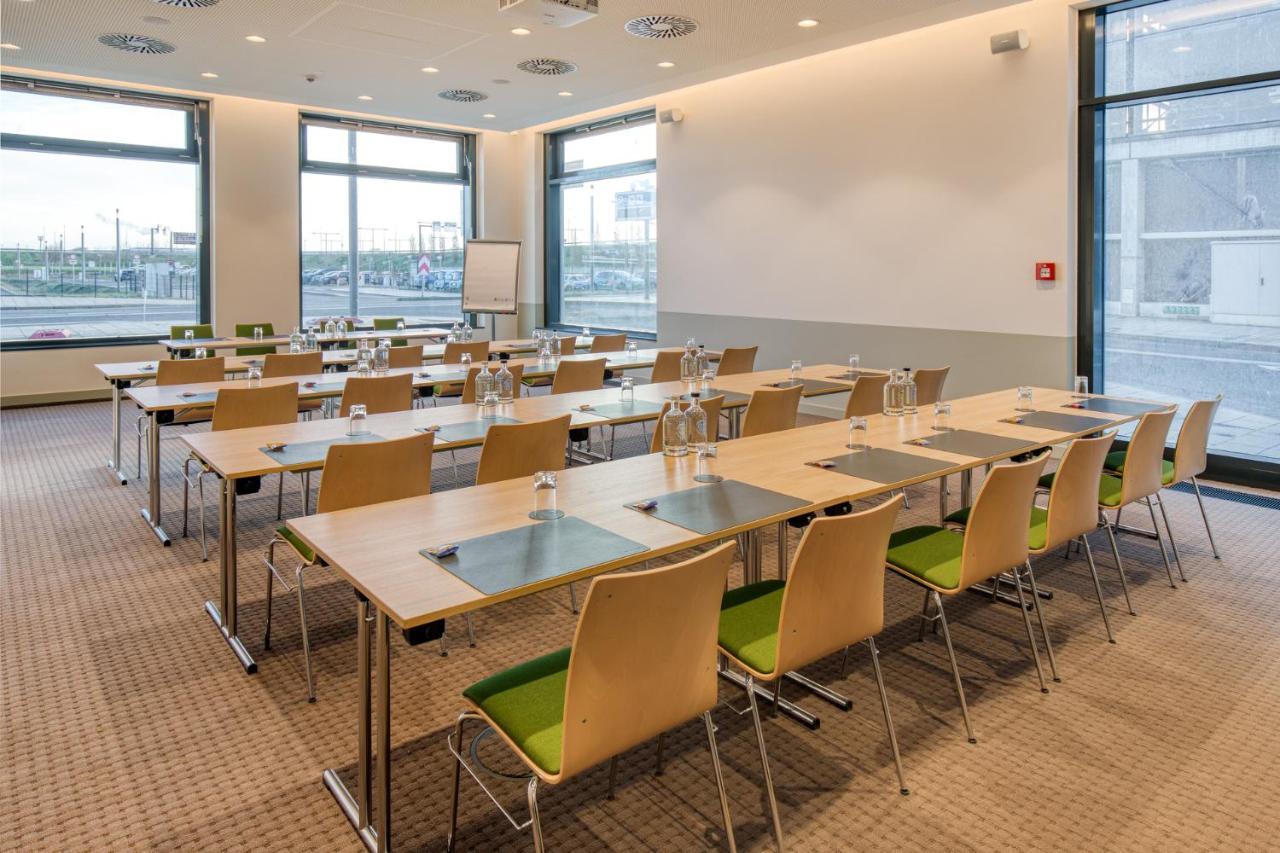 Intercityhotel Berlin Airport Ber Terminal 1 & 2 Schoenefeld Exterior photo Meeting room