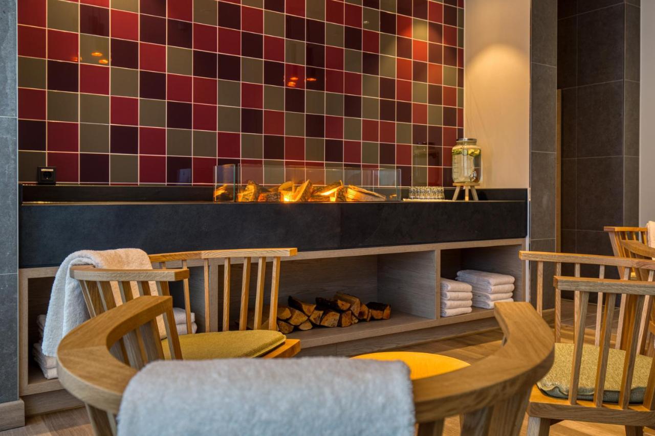 Intercityhotel Berlin Airport Ber Terminal 1 & 2 Schoenefeld Exterior photo "The fireplace is a highlight of the spa."