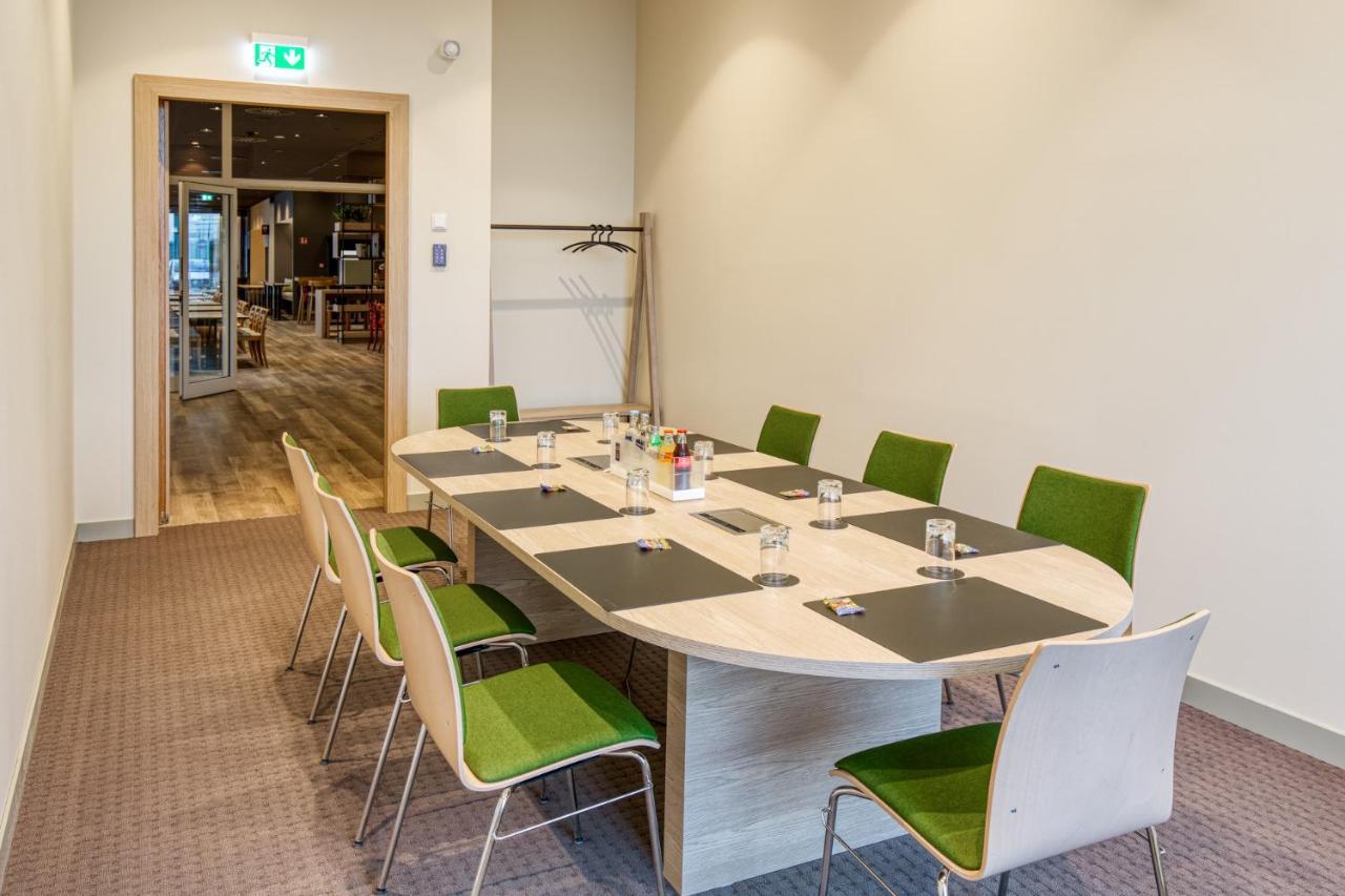 Intercityhotel Berlin Airport Ber Terminal 1 & 2 Schoenefeld Exterior photo Meeting room
