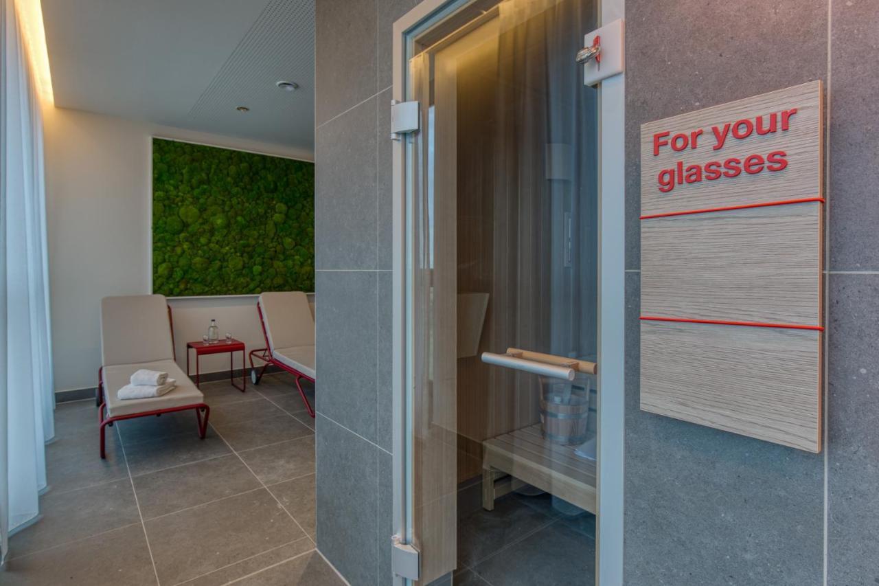 Intercityhotel Berlin Airport Ber Terminal 1 & 2 Schoenefeld Exterior photo Sauna with steam room
